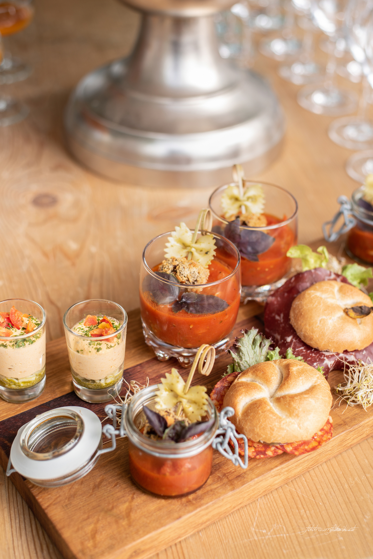 Fingerfood von BB1 Catering bei einer Hochzeit im Feiergut Kohl